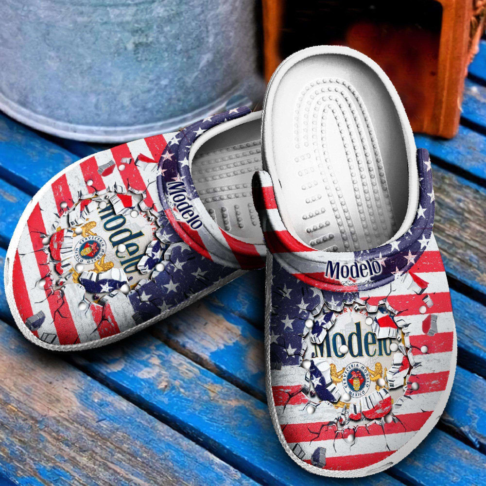 Modelo American Flag Themed Comfort Clogs HU